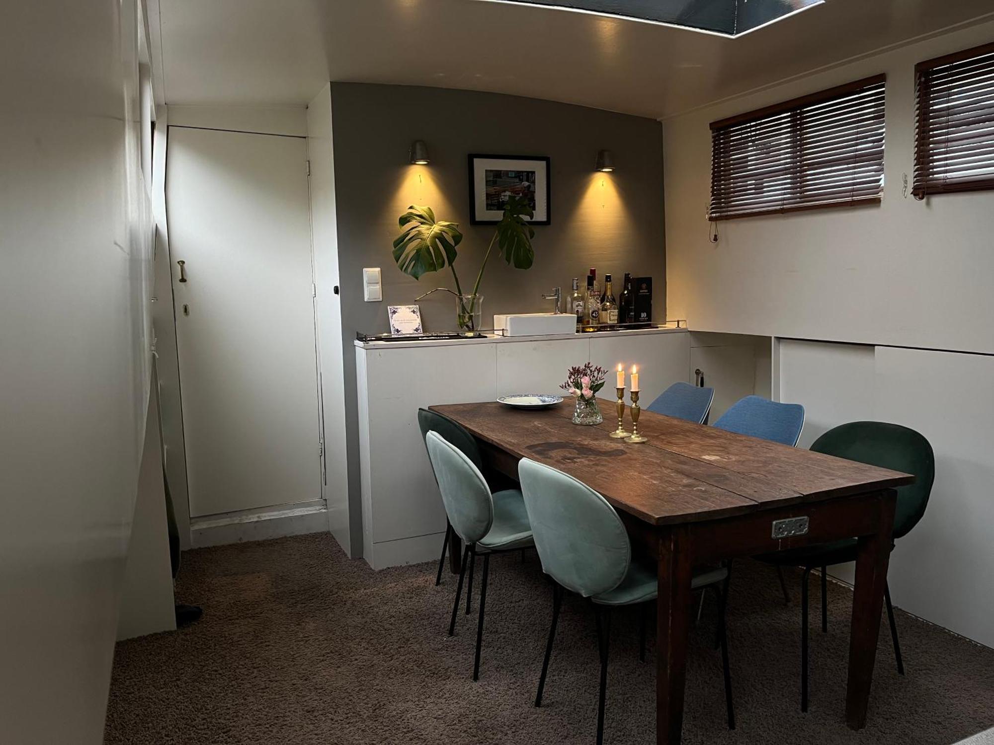 Accommodatie bij particulieren Woonboot Josja Amsterdam